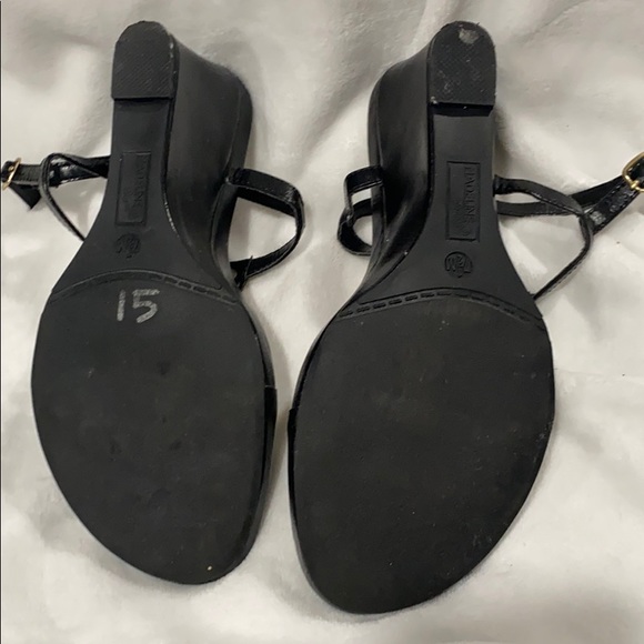 Madeline Stuart Wedge Sandals✨ - Picture 5 of 6